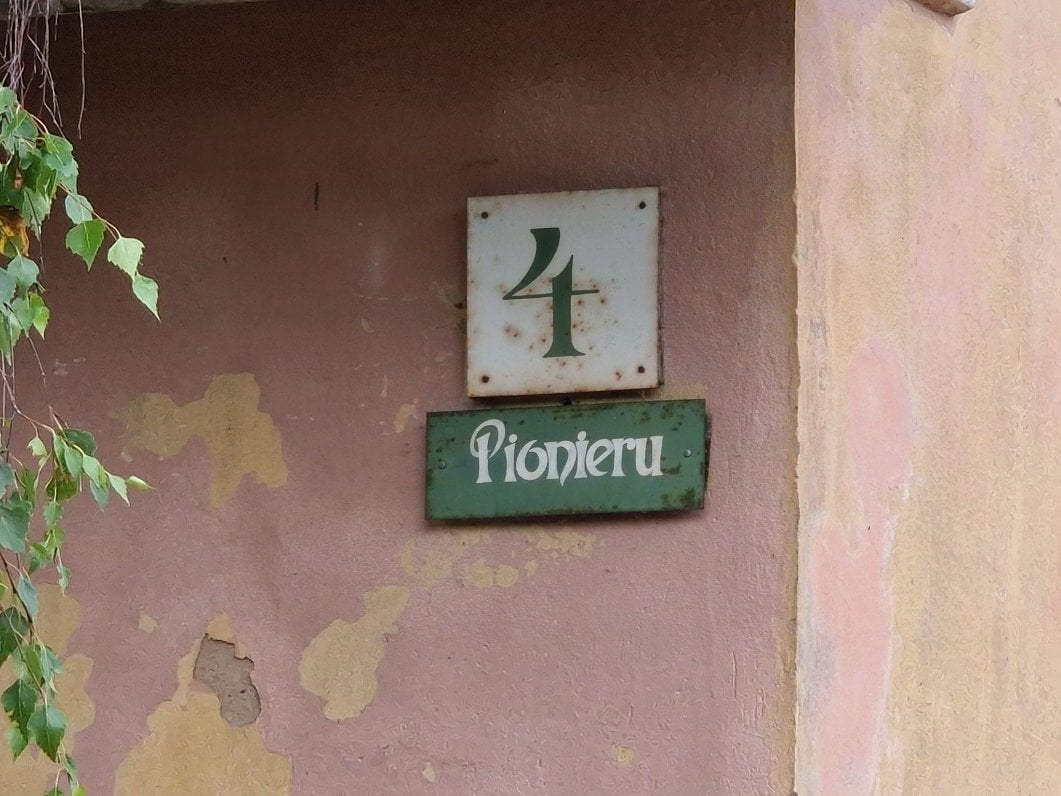 Soviet-glorifying street names still plenty in Latvia