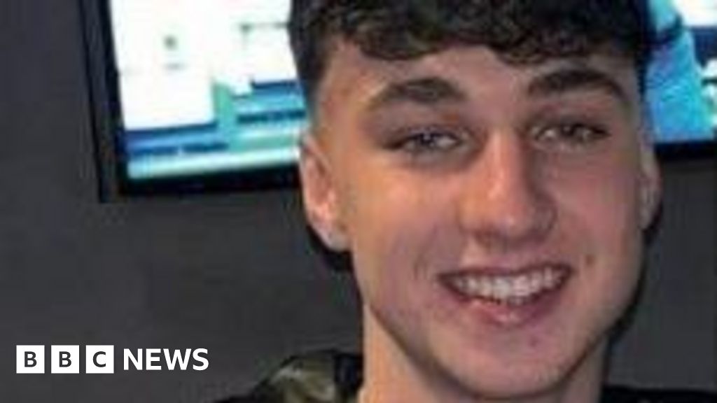 British teenager missing in Tenerife