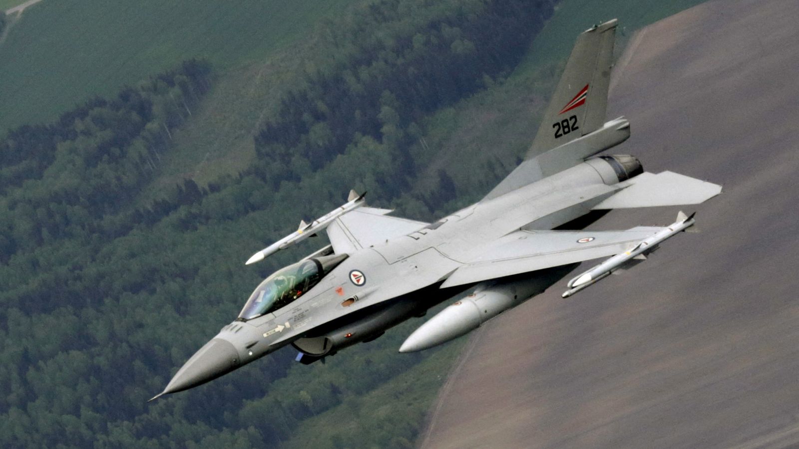 F-16 fighter jets from Denmark and Netherlands 'in Ukraine's skies this summer'
