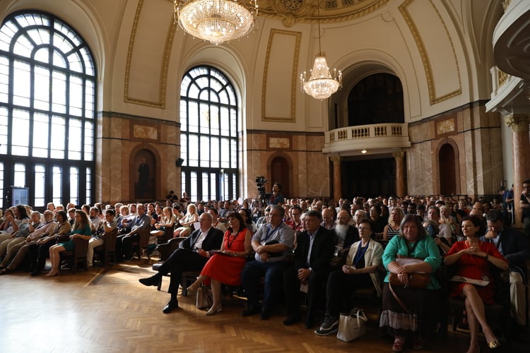Over 400 Bible Studies Researchers Participate in International Conference at Sofia University