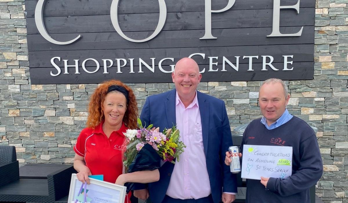 The Cope Dungloe pays tribute to two long-serving staff members 