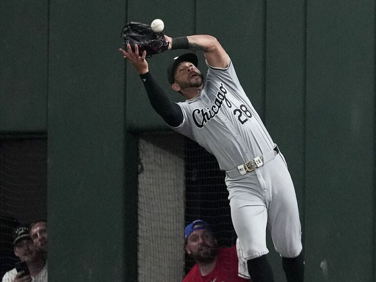 White Sox fall 50 below .500, on pace to tie modern era loss record