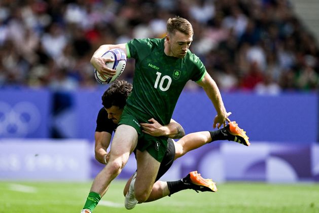 Missed chance for Ireland as last-gasp New Zealand try sets up Olympic Sevens quarter-final against Fiji