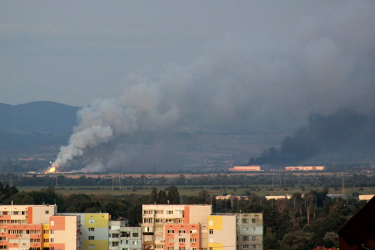 Fireworks Warehouse Complex near Sofia Catches Fire, Two Injured