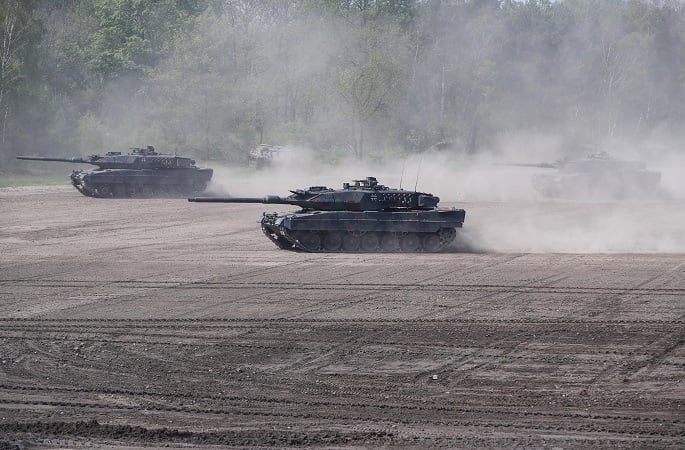 Netherlands to deliver 14 tanks to Ukraine by summer's end