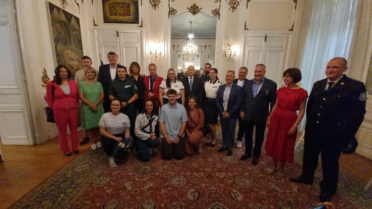 President Radev Visits Exhibition at Bulgarian Embassy in Paris 