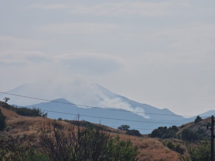 Smouldering Fires near Bulgarian-Greek Border Reignite, Chopper Sent to Extinguish Blaze