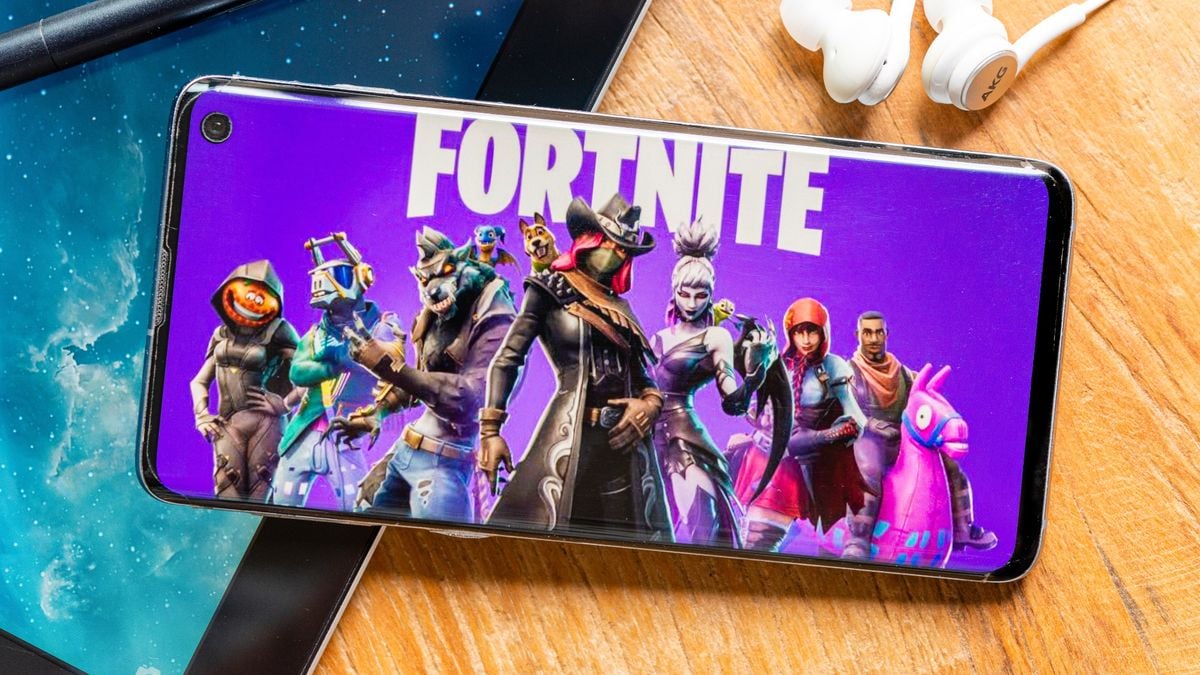 Fortnite banned from Samsung phones due to sideloading restrictions - but Epic Games has a solution