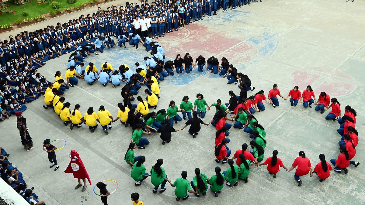 Mass run held by Carmel school to celebrate Olympics