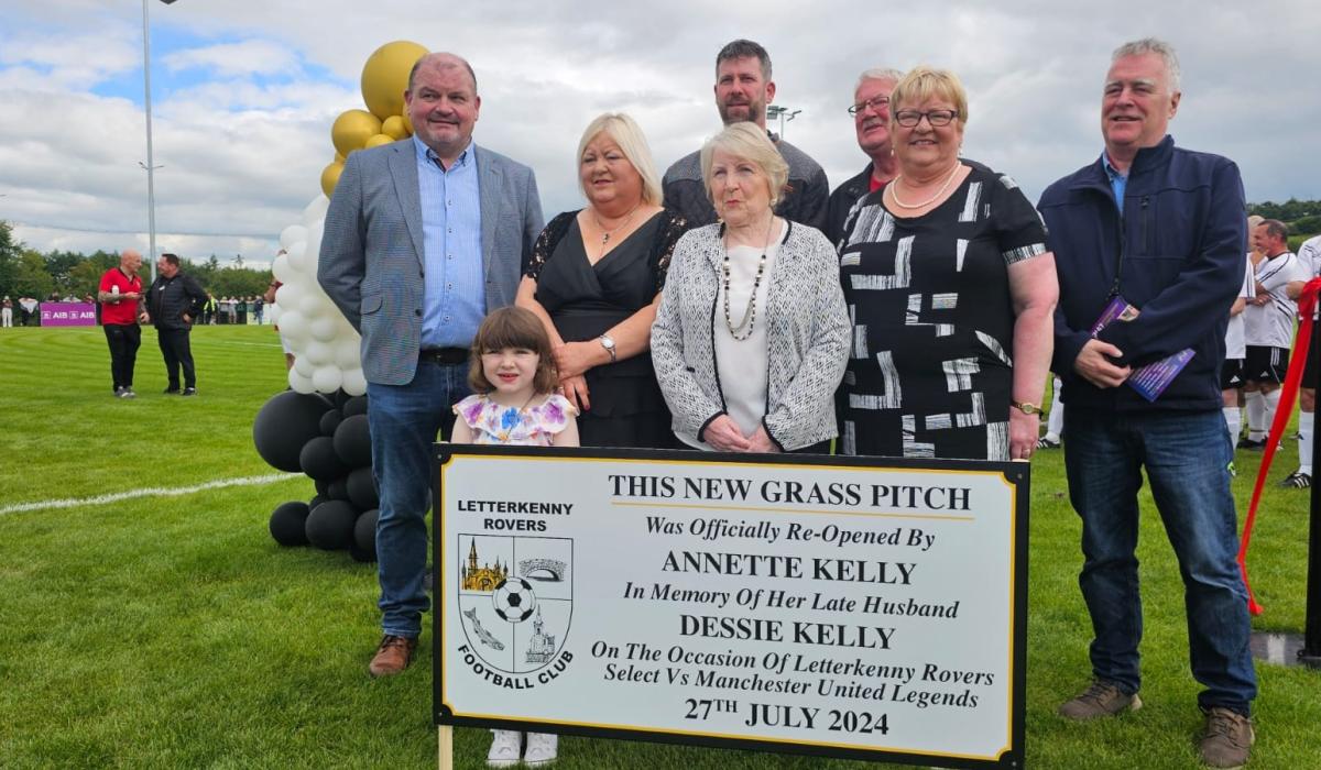 Dessie Kelly remembered as Letterkenny Rovers share spoils with Man United Legends