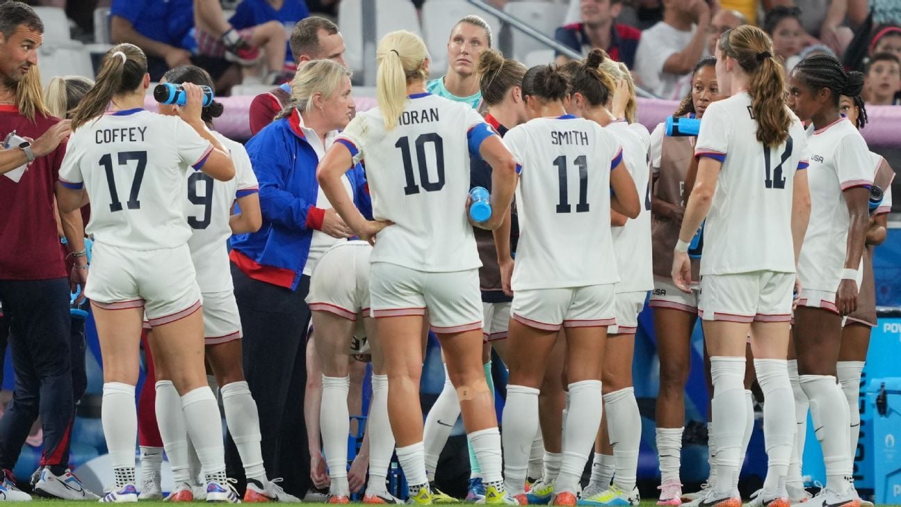 USWNT clinches Olympic quarterfinals with 'devastating' attack