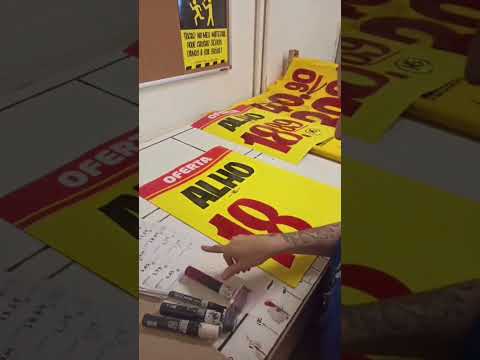 This woman can perfectly hand draw signs #signpainting #lettering #art #shorts