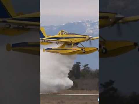 Air Tractor AT-802AF Fire Boss - Close-up Water Bomb!
