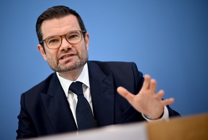 German minister warns against travel to Russia