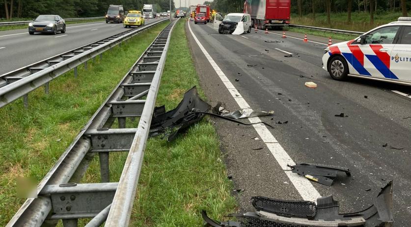 One killed, two hurt in accident with wrong-way driver on A73 highway near Cuijk