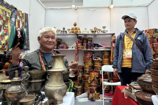 Expo brings more exhibitors, imported goods to customers in Xizang autonomous region