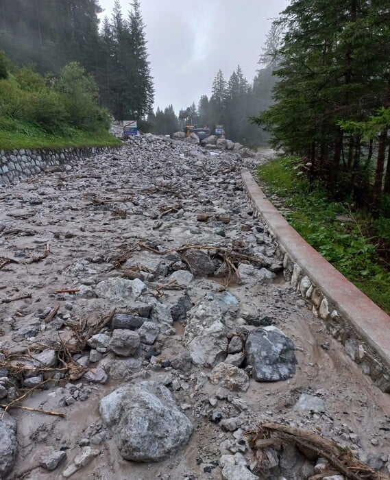 Landslides caused by bad weather block FVG-Veneto roads