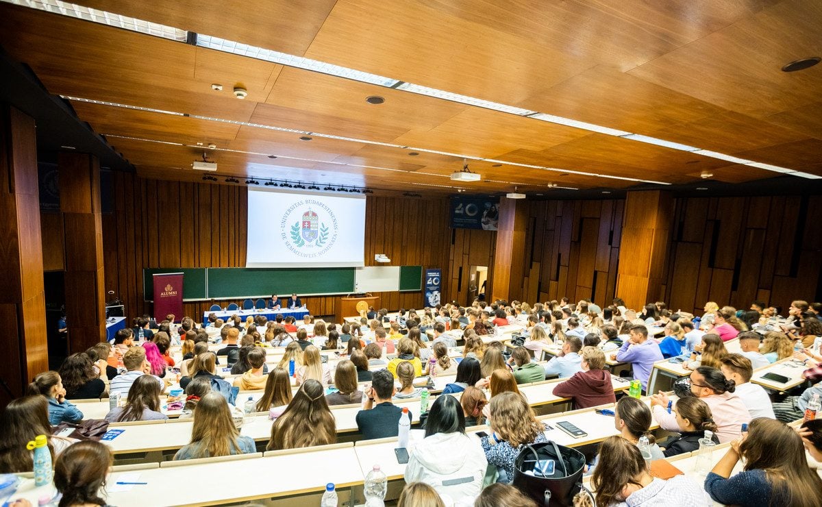 Numbers Prove Competitiveness of Hungarian Higher Education