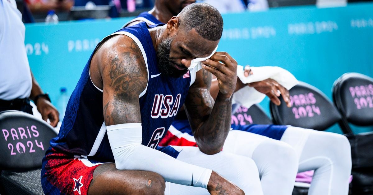 Viewers spot awkward LeBron James Olympics moment as Leon Marchand entered the building