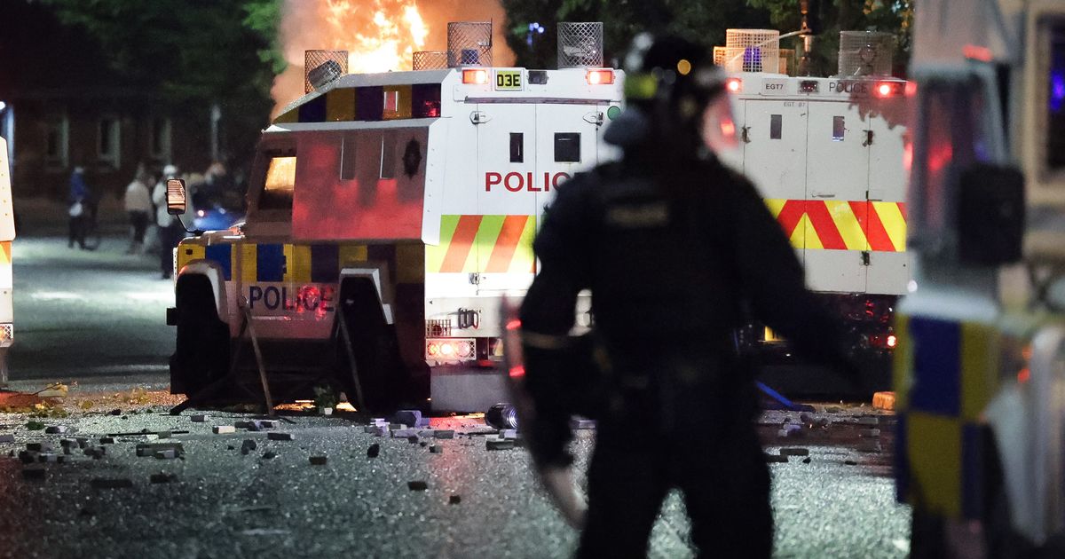 'Leave the flag alone' - Simon Harris condemns Irish flags and 'Coolock says no' banners at Belfast protests