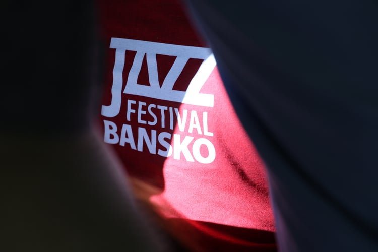 Singer Vicky Almazidou Commemorates Sarah Vaughan at Bansko Jazz Festival