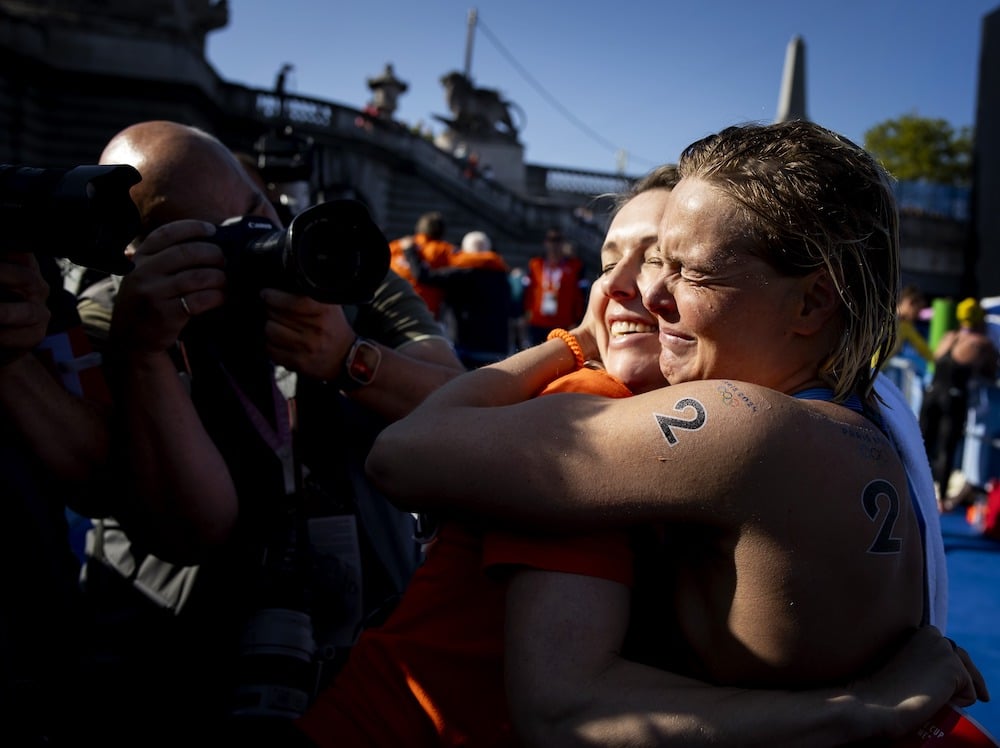 Gold for Sharon van Rouwendaal in 10 km open water swimming