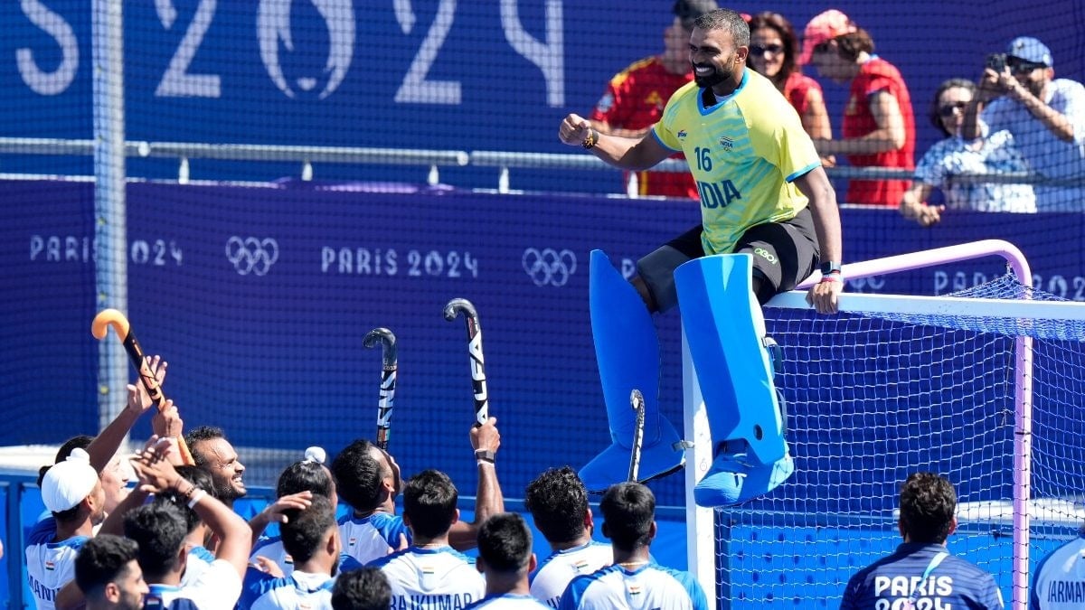 Watch: PR Sreejesh signs off with iconic goalpost celebration; Harmanpreet lifts goalkeeper on his shoulders