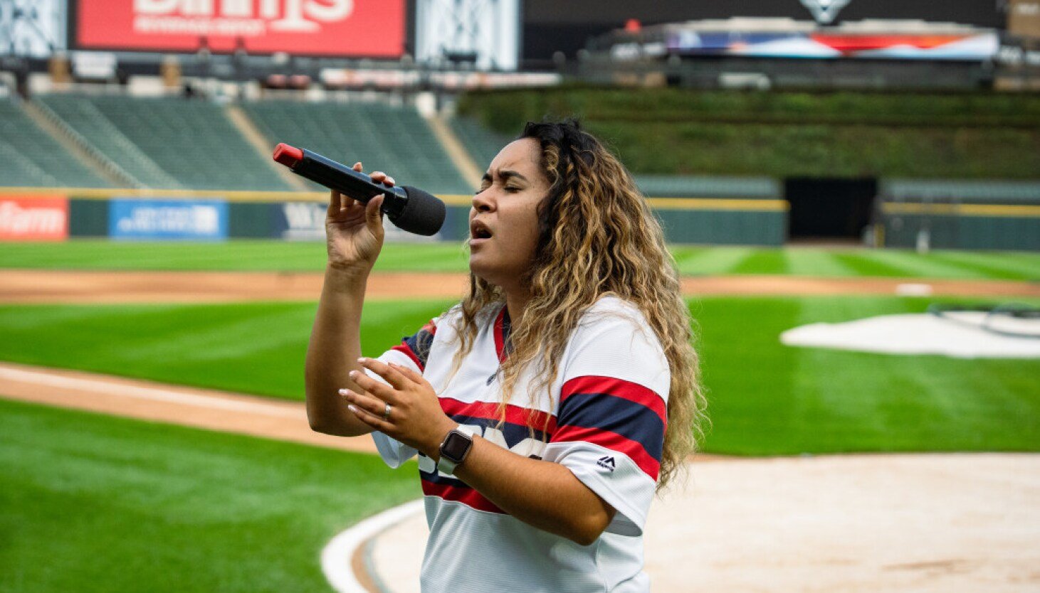 Fans make their pitch to sing national anthem at White Sox game during auditions