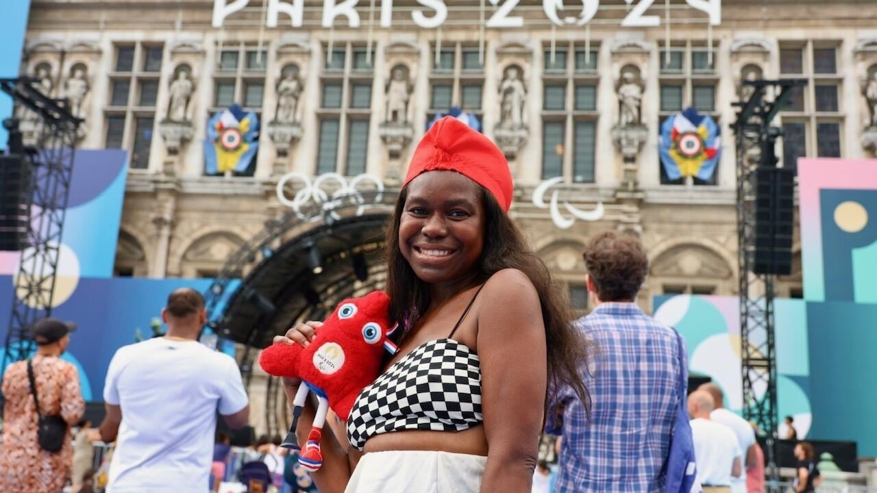 Millions of Olympics fan turn out to paint Paris in their national colours