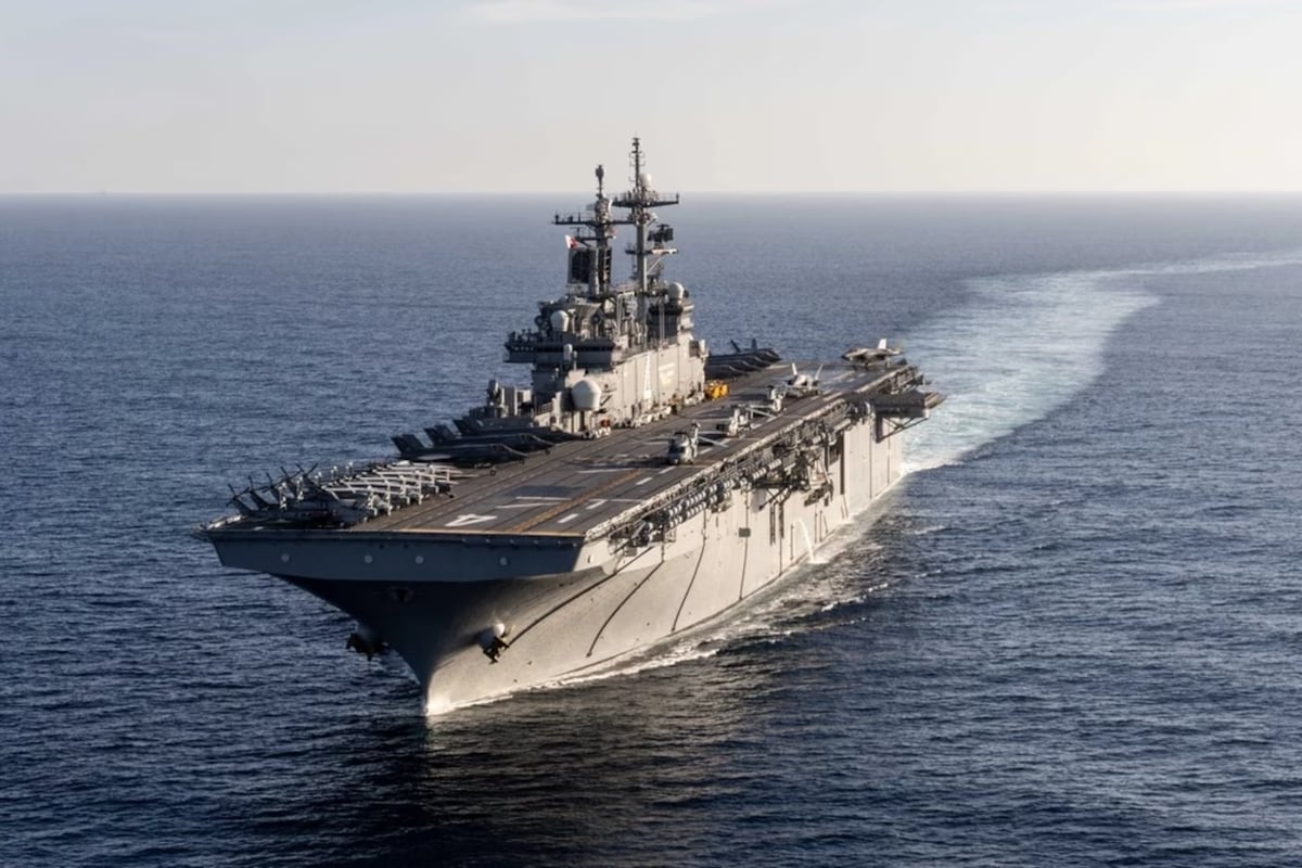 U.S. amphibious assault ship arrives in Busan for replenishment