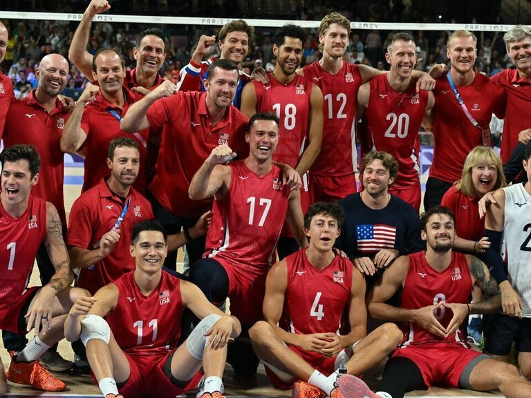 U.S. men win volleyball bronze medal beating Italy in straight sets