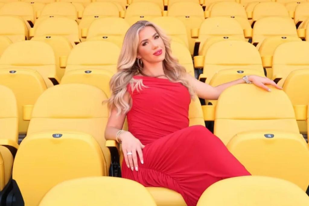 Chiefs heiress Gracie Hunt counts down to kickoff in red dress