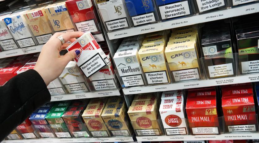 Tobacconists see turnover spike after cigarette ban in supermarkets