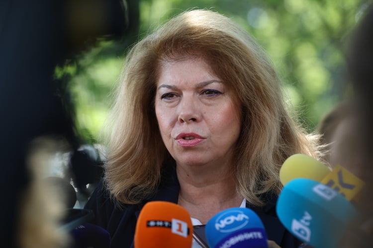 Vice President Iotova Sees Three Possible Outcomes after Elections