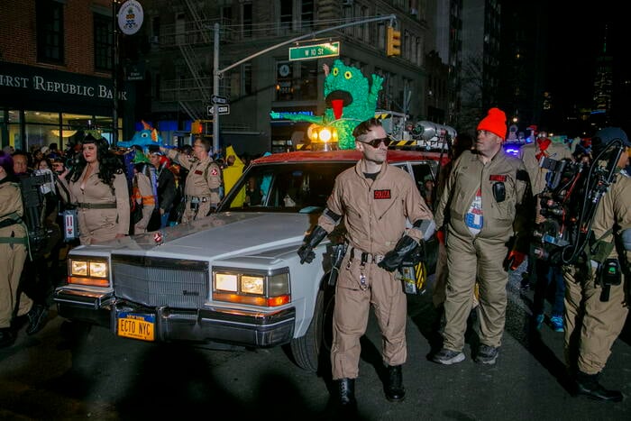 Tow truck driver carrying Ghostbusters car fined