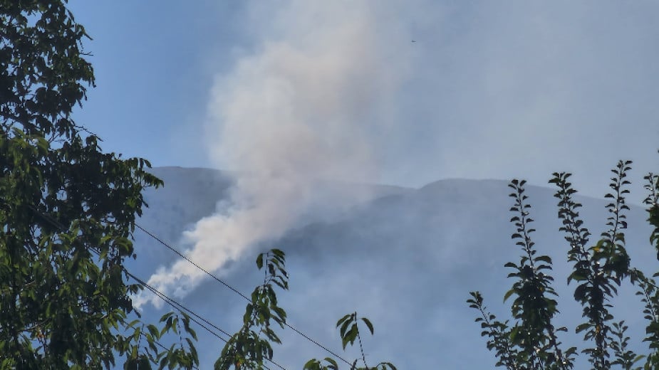 Greece does not extinguish the fire in its part of Slavyanka mountain, it might enter Bulgaria