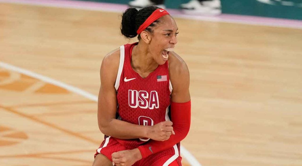 U.S. beats France to win eighth consecutive gold medal in women's basketball