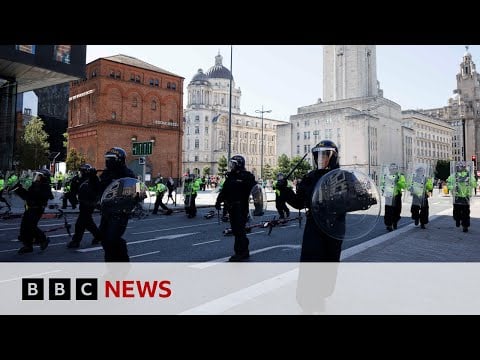 Hundreds arrested in connection with rioting across parts of UK | BBC News