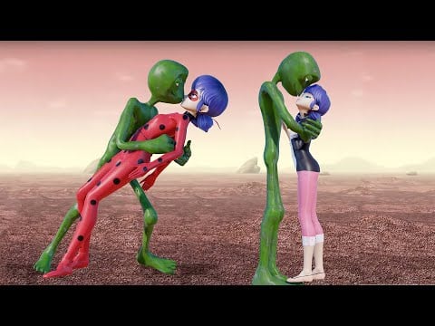 Dame tu Cosita KISS COMPILATION (Miraculous Ladybug Frozen Elsa Momo Super Mario) ep.20