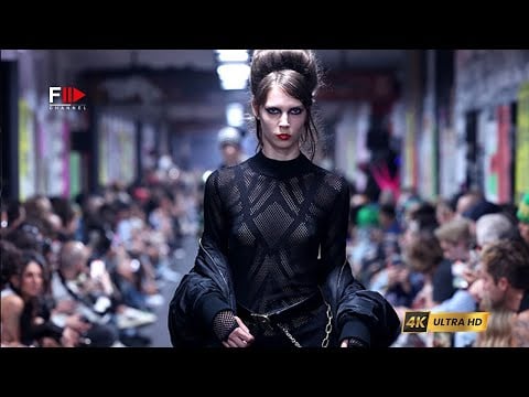 MILAN MEN&#39;S COLLECTION SS 25 I JOHN RICHMOND &quot;Pioniere della Moda Rock&quot; - Fashion Channel Chronicle