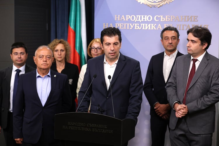 Continue the Change, Democrats for Strong Bulgaria and Yes, Bulgaria Sign Coalition Agreement for October 27 Elections