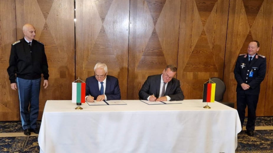 Bulgaria and Germany sign agreement for joint purchase of IRIS-T Missile Systems