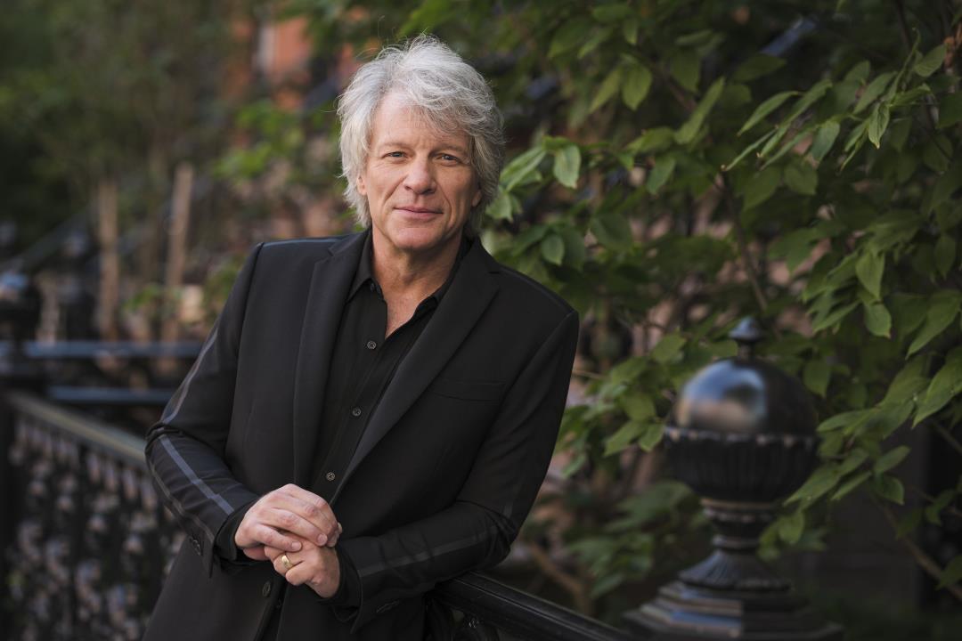 Jon Bon Jovi Talks Woman Off Ledge of Nashville Bridge