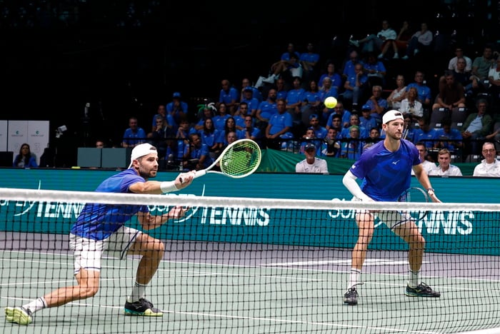 Davis Cup: Italy-Brazil 2-1 after Italian duo's defeat