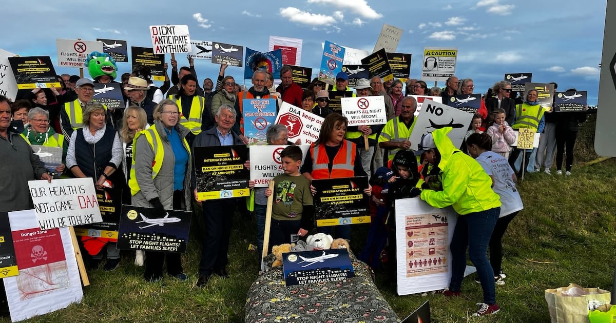 Locals in north county Dublin protest at frequency of night time flights 