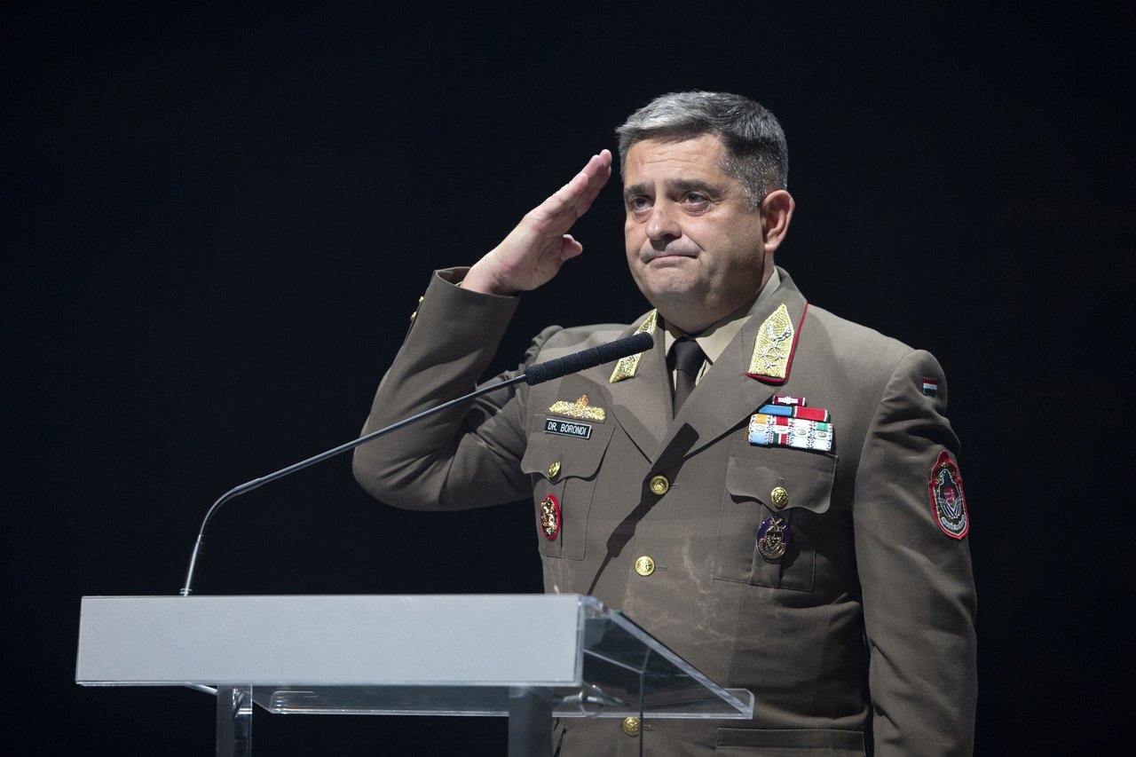 Hungary sticking to decision against sending weapons to Ukraine, says chief of staff