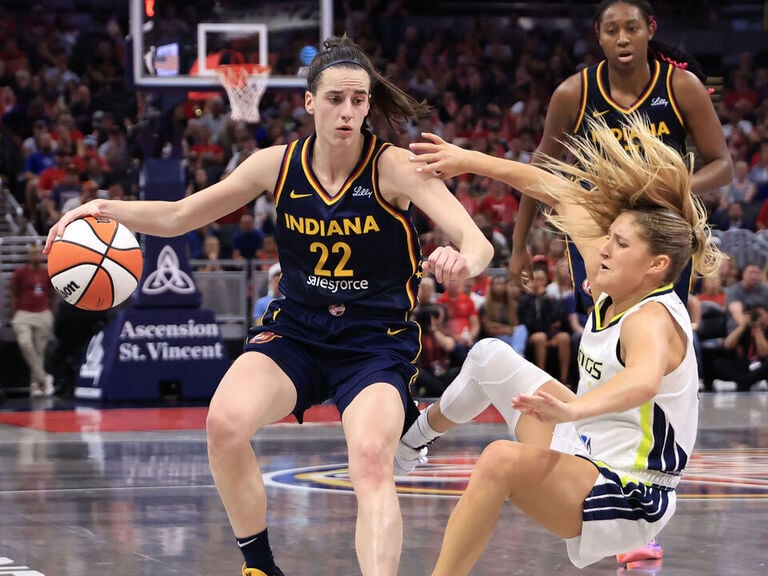 Clark scores career-high 35 in Fever's win over Wings