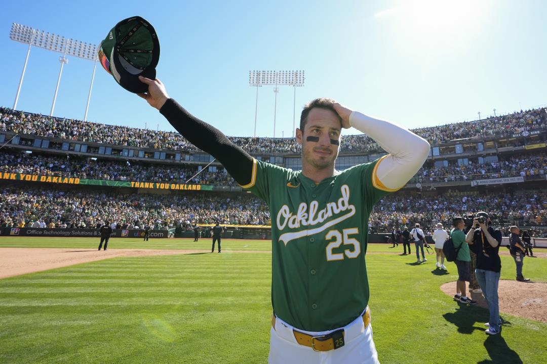 A's Bid Fans Teary Farewell