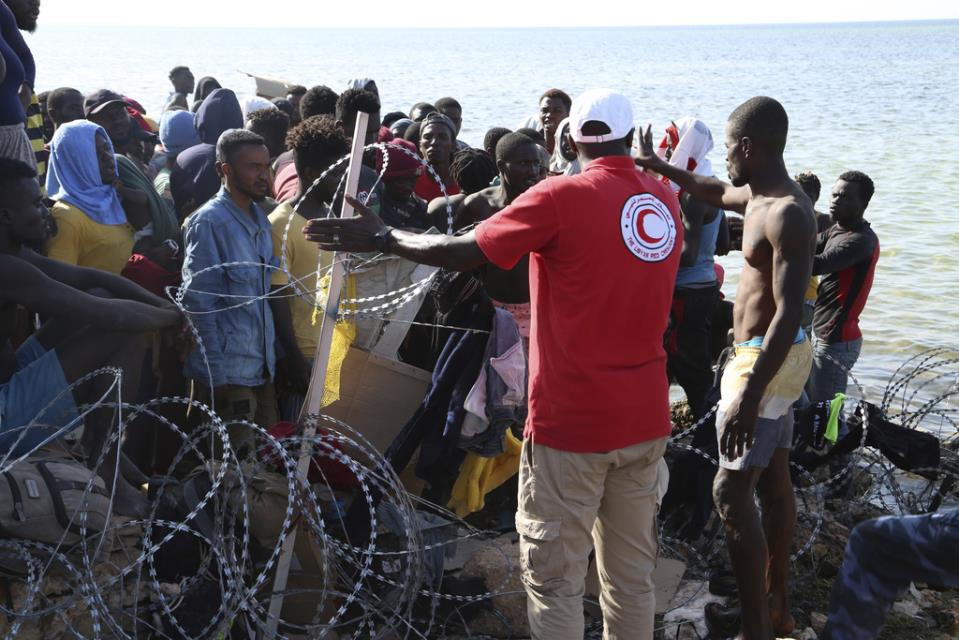 Tunisia's coast guard finds bodies of 13 migrants washed up on its shores