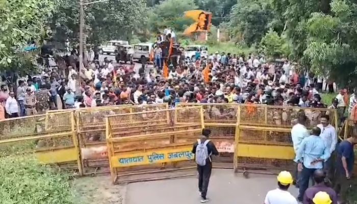 MP: VHP and Bajrang Dal protest against construction of illegal mosque on Gayatri Mandir land in Jabalpur